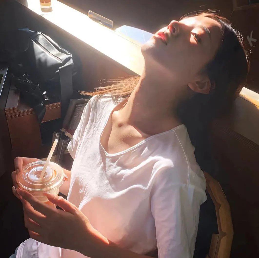 双面艾莉丝